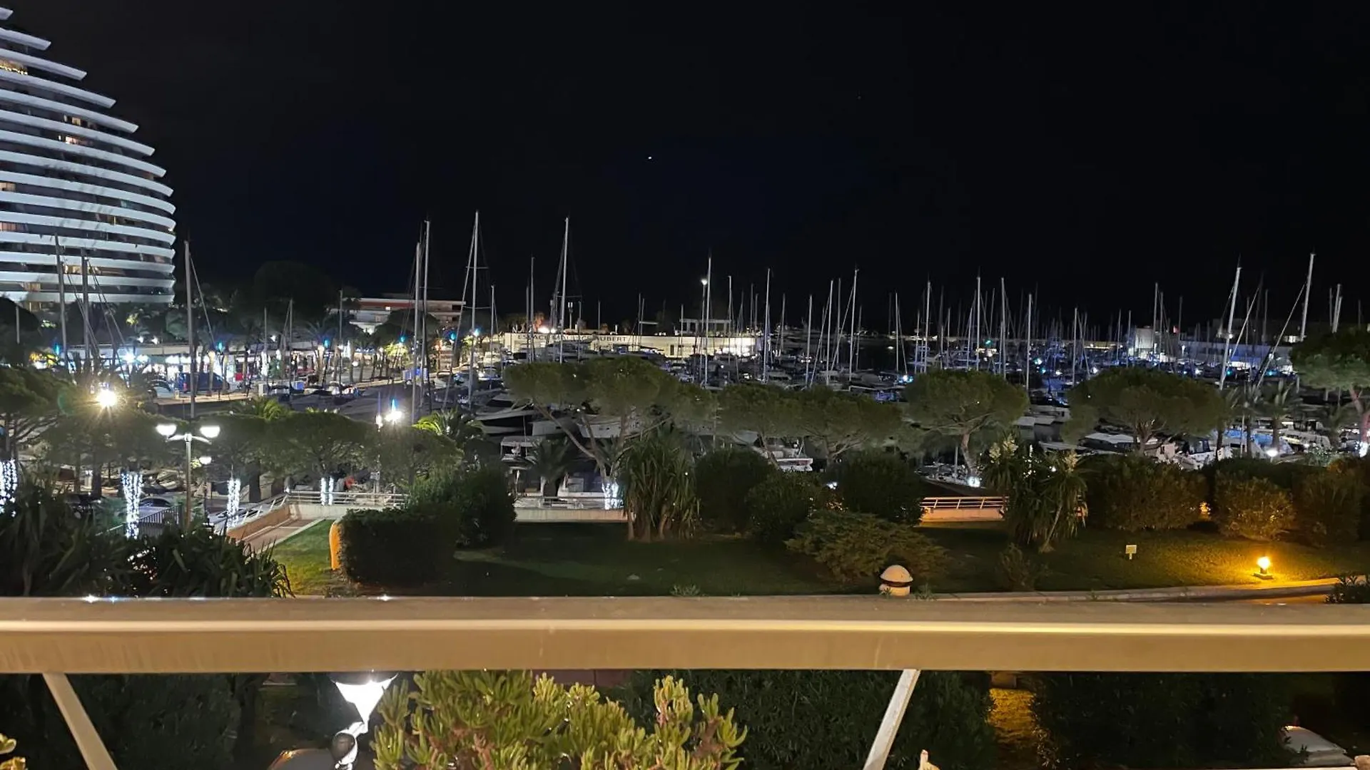 Bel Appartement Vue Sur La Marina Classe 3 Etoiles Villeneuve-Loubet France